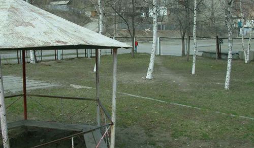 Residences and playground are right next to the lead smelter.